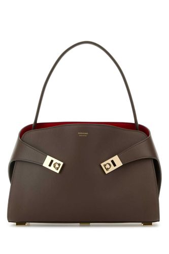 Brown Leather Medium Hug Soft Shoulder Bag - Ferragamo - Modalova