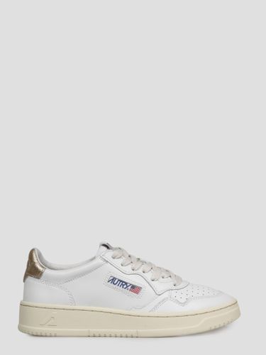 Autry Medalist Low Sneakers - Autry - Modalova