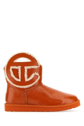 Leather X Telfar Logo Mini Crinkle Ankle Boots - UGG - Modalova