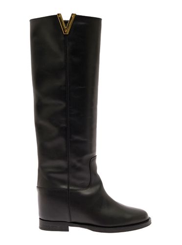 Leather Boots With Metal V Logo Detail Woman - Via Roma 15 - Modalova