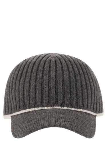 Ribbed Virgin Wool, Cashmere And Silk Knit Baseball Cap With Jewel - Brunello Cucinelli - Modalova