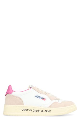 Autry Medalist Low-top Sneakers - Autry - Modalova