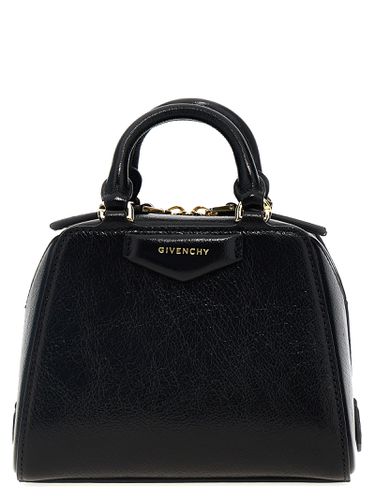 Givenchy antigona Cube Nano Handbag - Givenchy - Modalova