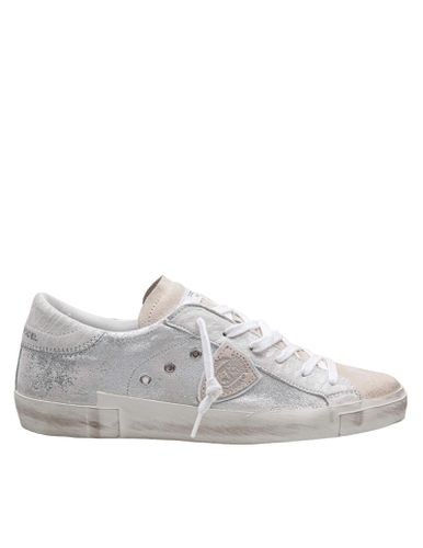 Sneakers Prsx Low In Laminated Leather Silver - Philippe Model - Modalova