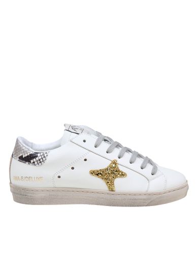 Sneakers In White Leather And Gold - AMA-BRAND - Modalova