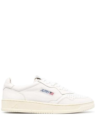 Medalist Low Top Sneakers With Logo Detail In Leather Man - Autry - Modalova