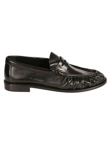 Metal Logo Plaque Loafers - Saint Laurent - Modalova