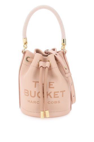 The Leather Micro Bucket Bag - Marc Jacobs - Modalova
