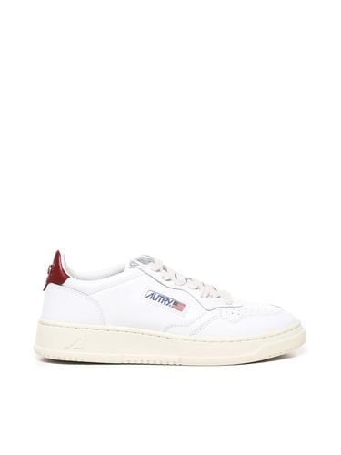 Autry Low Medalist Sneakers - Autry - Modalova