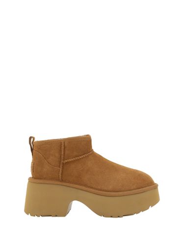 Classic Ultra Mini New Heights Boots - UGG - Modalova