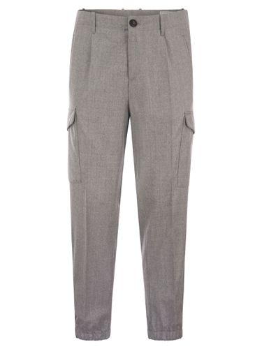 Wool Trousers With Cargo Pockets And Zipped Bottoms - Brunello Cucinelli - Modalova