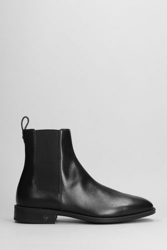 Ankle Boots In Leather - Giuseppe Zanotti - Modalova