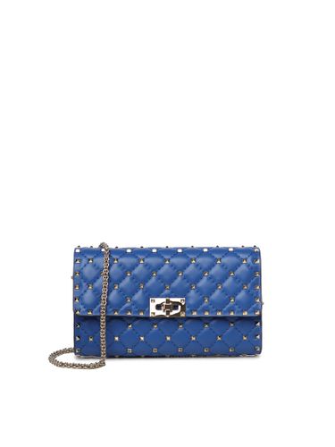 Rockstud Spike Chain Clutch In Matelassé Nappa Leather - Valentino Garavani - Modalova