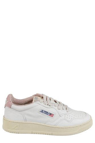 Autry Medalist Low Wom Sneakers - Autry - Modalova