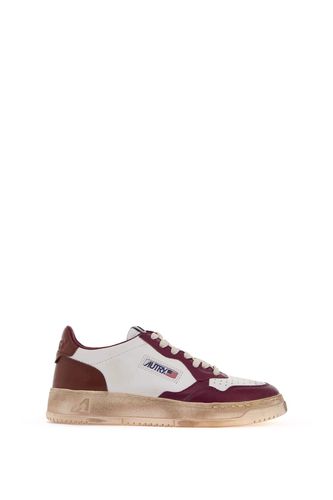 Medalist Low Super Vintage Sneakers In White/purple Leather - Autry - Modalova