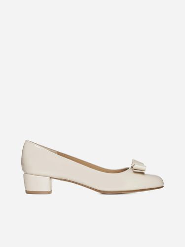 Ferragamo Vara Patent Leather Pumps - Ferragamo - Modalova