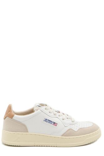 Autry Medalist Low-top Sneakers - Autry - Modalova