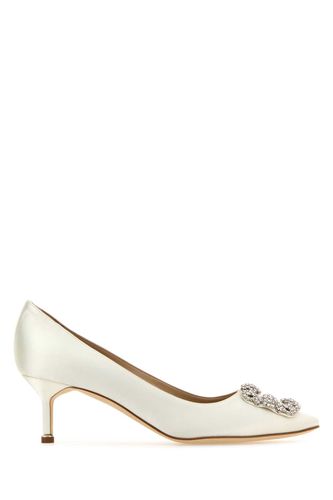 Ivory Satin Hangisi Pumps - Manolo Blahnik - Modalova