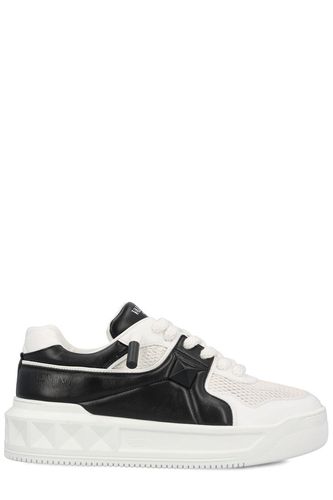 Low-top Lace-up Sneakers - Valentino Garavani - Modalova