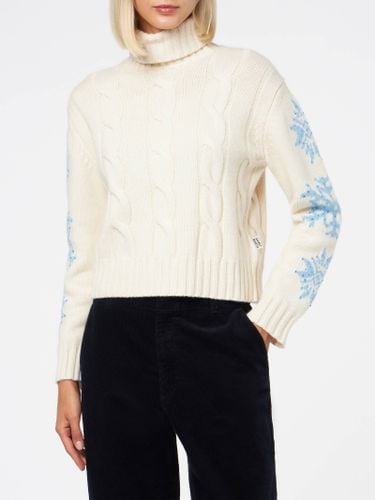 Woman Turtleneck Braided Sweater With Snowflake Rhinestones - MC2 Saint Barth - Modalova