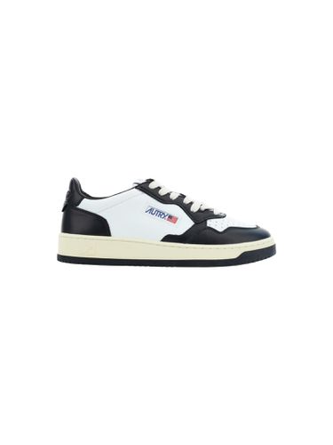 Autry Low 01 Sneakers - Autry - Modalova