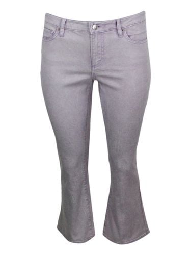 Pocket Trousers In Faded Stretch Cotton Flare Capri Model With Trumpet Bottom - Armani Collezioni - Modalova