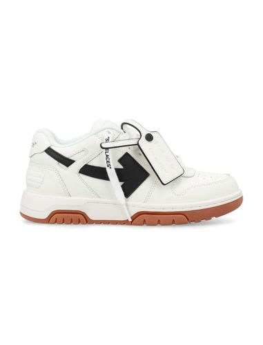 Out Of Office Calf Leather Sneakers - Off-White - Modalova