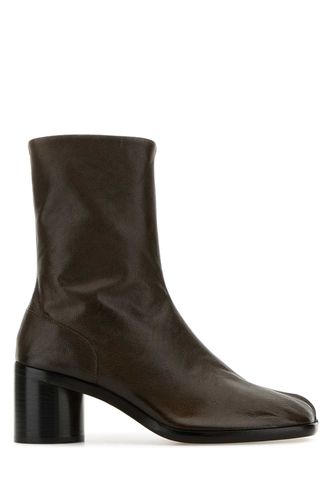 Mud Leather Tabi Boots - Maison Margiela - Modalova