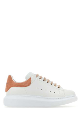 White Leather Sneakers With Salmon Suede Heel - Alexander McQueen - Modalova