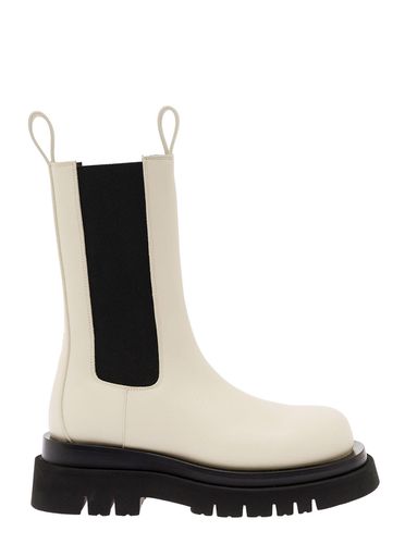 Bv Lug Boots With Contrasting Multi-layered Sole In Leather - Bottega Veneta - Modalova