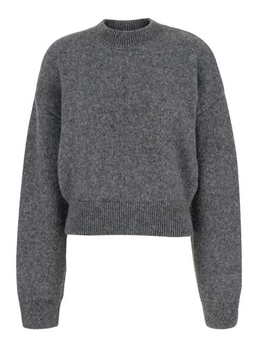 Cropped Sweater With Jacquard Logo At The Back In Wool Blend Woman - Jacquemus - Modalova