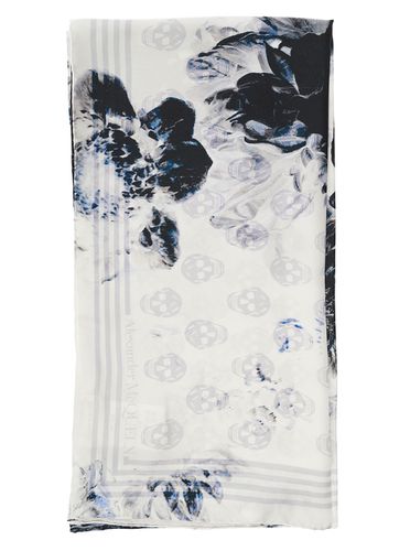White And Black Scarf With All-over Skull Print In Silk Woman - Alexander McQueen - Modalova