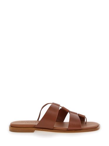 Lina Thongs Sandals In Leather Woman - Hereu - Modalova