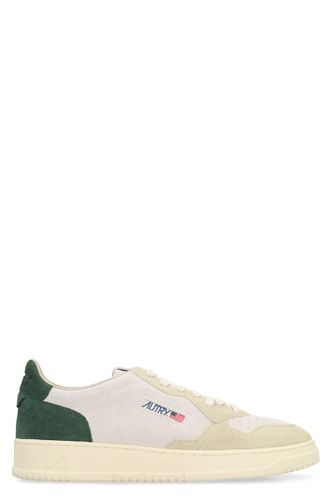 Medalist Leather Low-top Sneakers - Autry - Modalova