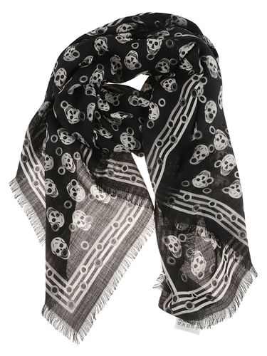 Skull Fringed Edge Scarf - Alexander McQueen - Modalova