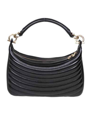 Matelasse Leather Shoulder Bag - Ferragamo - Modalova