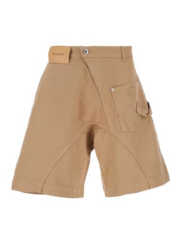 J. W. Anderson Bermuda Shorts With Patch Pocket With Logo On The Front In Cotton Man - J.W. Anderson - Modalova