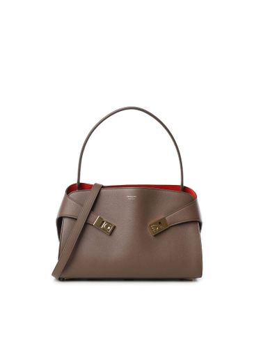 Hug Soft Two-tone Shoulder Bag (m) - Ferragamo - Modalova