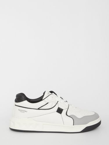 Low-top One Stud Sneakers - Valentino Garavani - Modalova