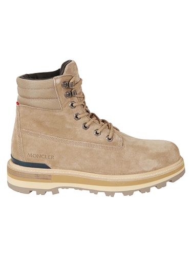 Moncler Peka Hiking Boots - Moncler - Modalova