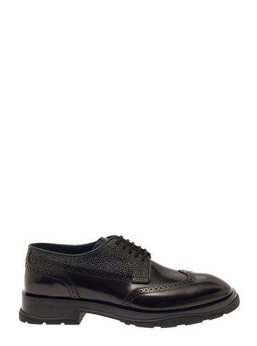 Lace-up Shoes With Quarter-brogue Detail In Leather Man - Alexander McQueen - Modalova