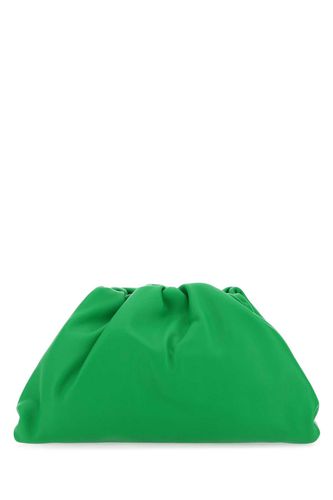 Grass Green Nappa Leather Teen Pouch Clutch - Bottega Veneta - Modalova