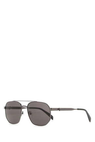 Caravan Floating Skull Sunglasses In Ruthenium Metal - Alexander McQueen - Modalova