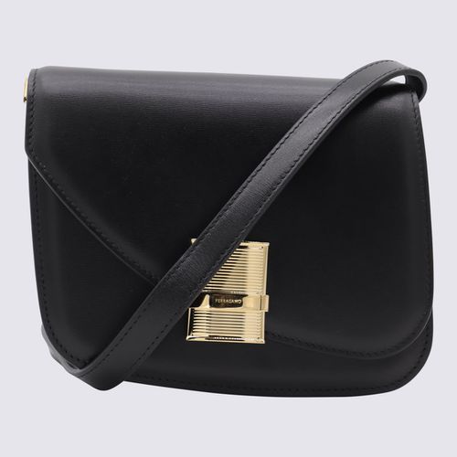 Leather Oyster Flap Crossbody Bag - Ferragamo - Modalova