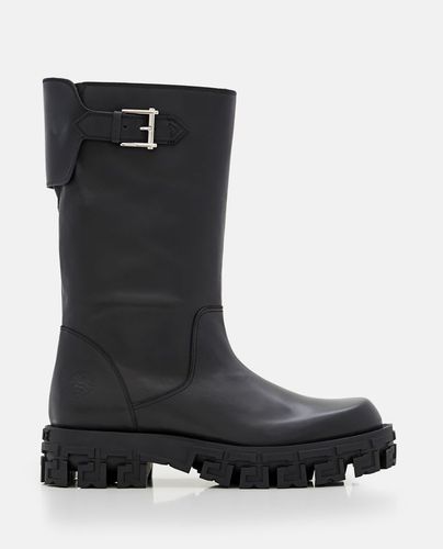 Versace Belted Leather Boots - Versace - Modalova