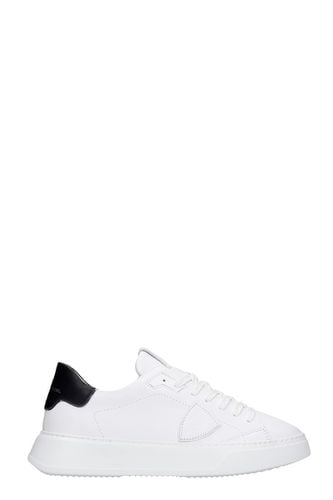 Temple L Sneakers In White Leather - Philippe Model - Modalova