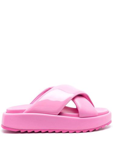 Crossover Strap Slides Glossy Finish In Leather Woman - GIA BORGHINI - Modalova