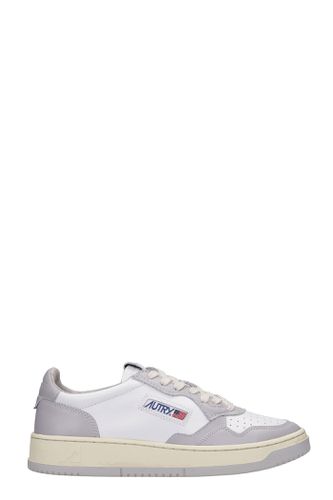 Autry 01 Sneakers In White Leather - Autry - Modalova