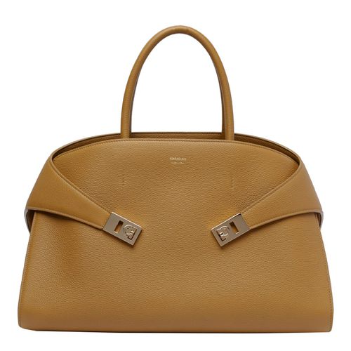 Ferragamo Medium Hug Handbag - Ferragamo - Modalova