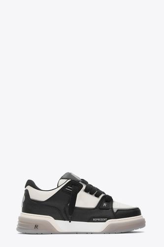 Studio Sneaker Off white and black leather low chunky sneaker - Studio sneaker - REPRESENT - Modalova